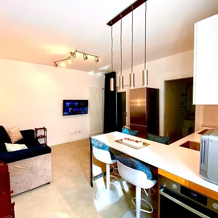 Apartman Alice Silver *